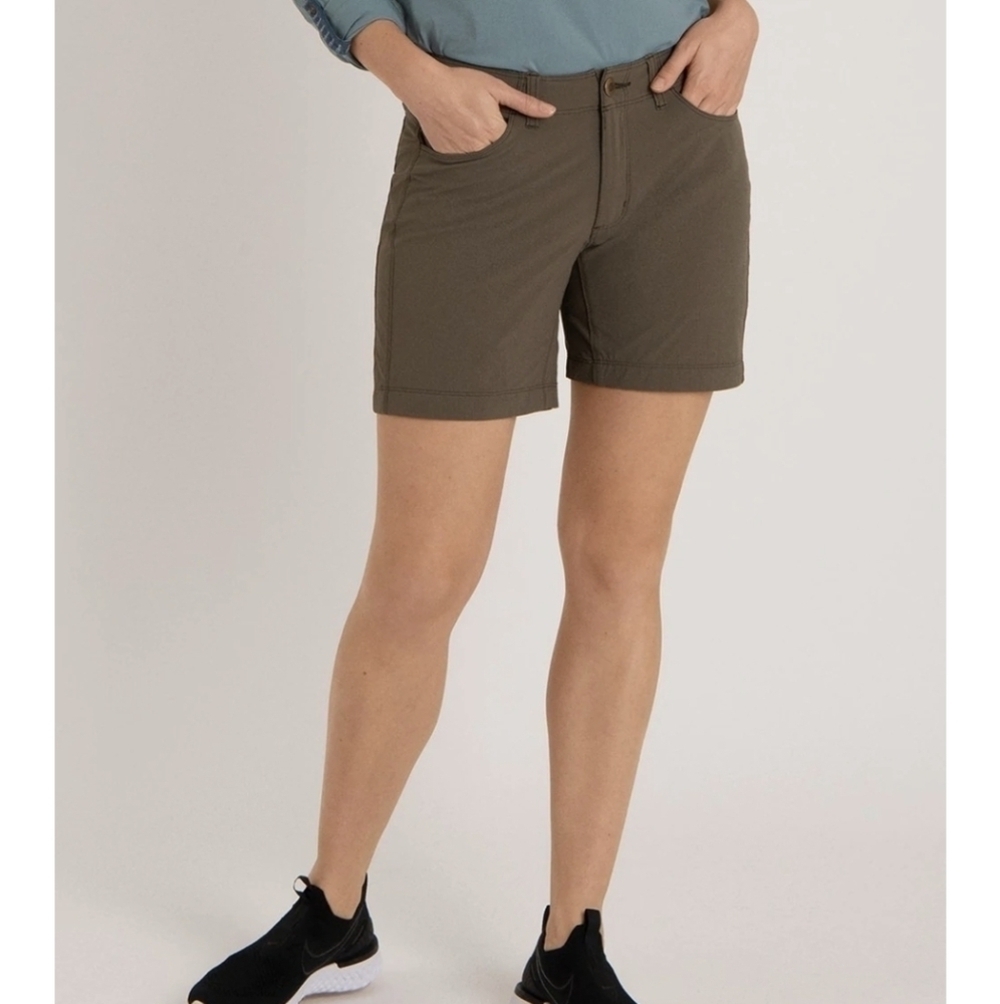 Sherpa Adventure Gear Women's Naulo 7" Trail Short. Color: Tamur. New.